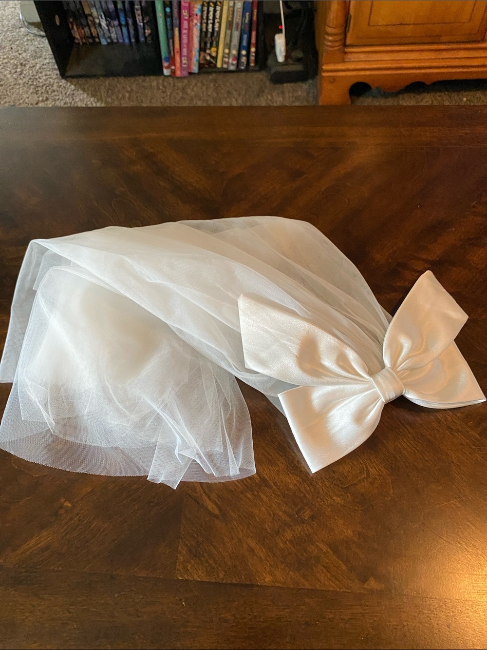 White Tulle Hair Bow Veil with Satin Bow bridal